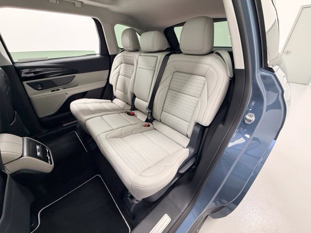 Used 2026 Lincoln Nautilus Reserve AWD/4WD image 24