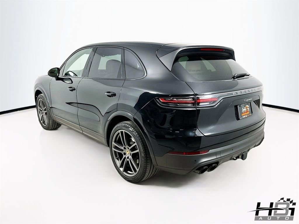 Used 2023 Porsche Cayenne Platinum Edition image 8