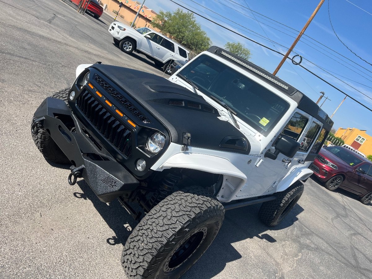 Used 2018 Jeep Wrangler Unlimited Rubicon w/ Connectivity Group AWD/4WD image 43