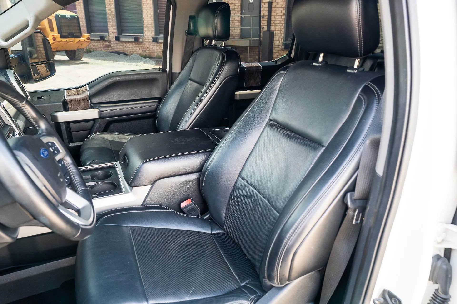 Used 2019 Ford F350 Lariat w/ Lariat Value Package AWD/4WD image 19