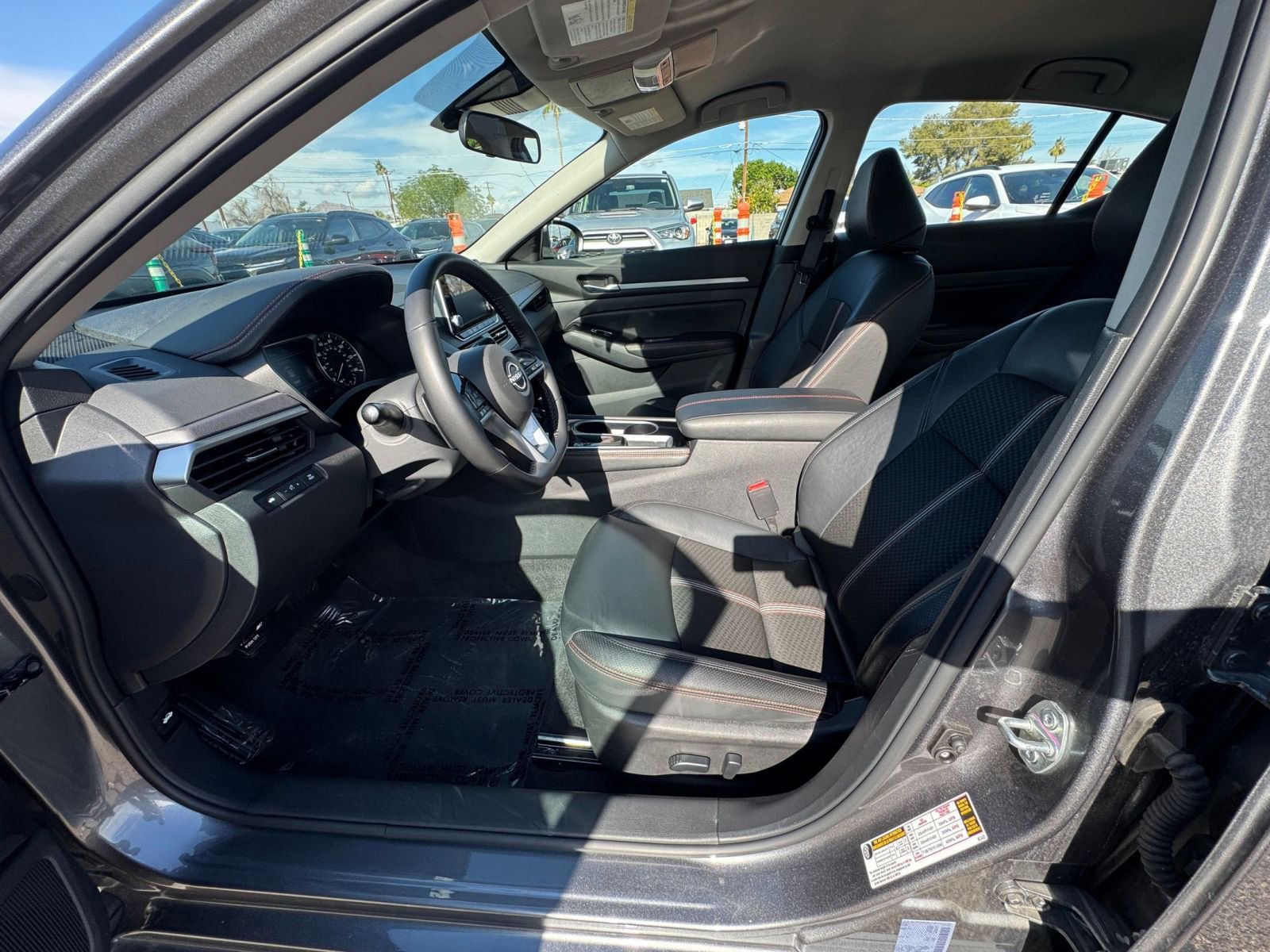 Used 2025 Nissan Altima 2.5 SR image 27