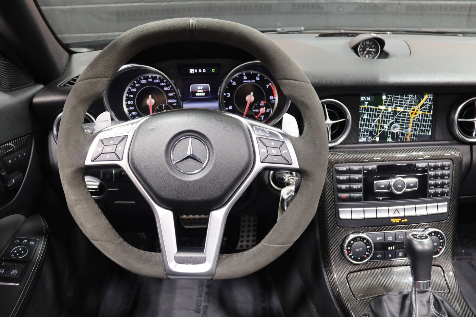 Used 2015 Mercedes-Benz SLK 55 AMG image 46