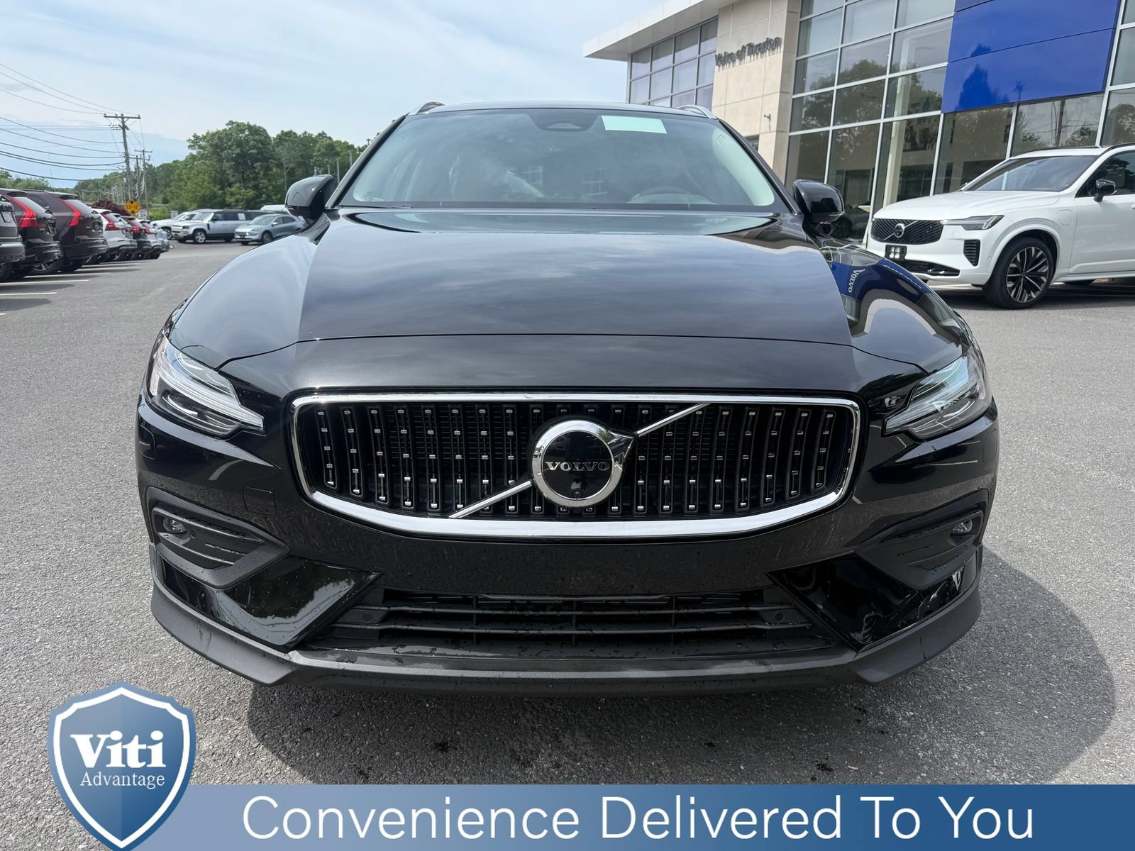 New 2026 Volvo V60 B5 Cross Country Plus w/ Climate Package AWD/4WD image 3