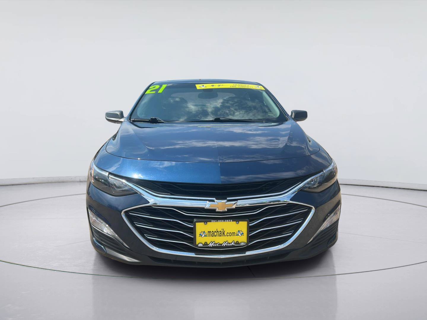 Used 2021 Chevrolet Malibu LT FWD image 2