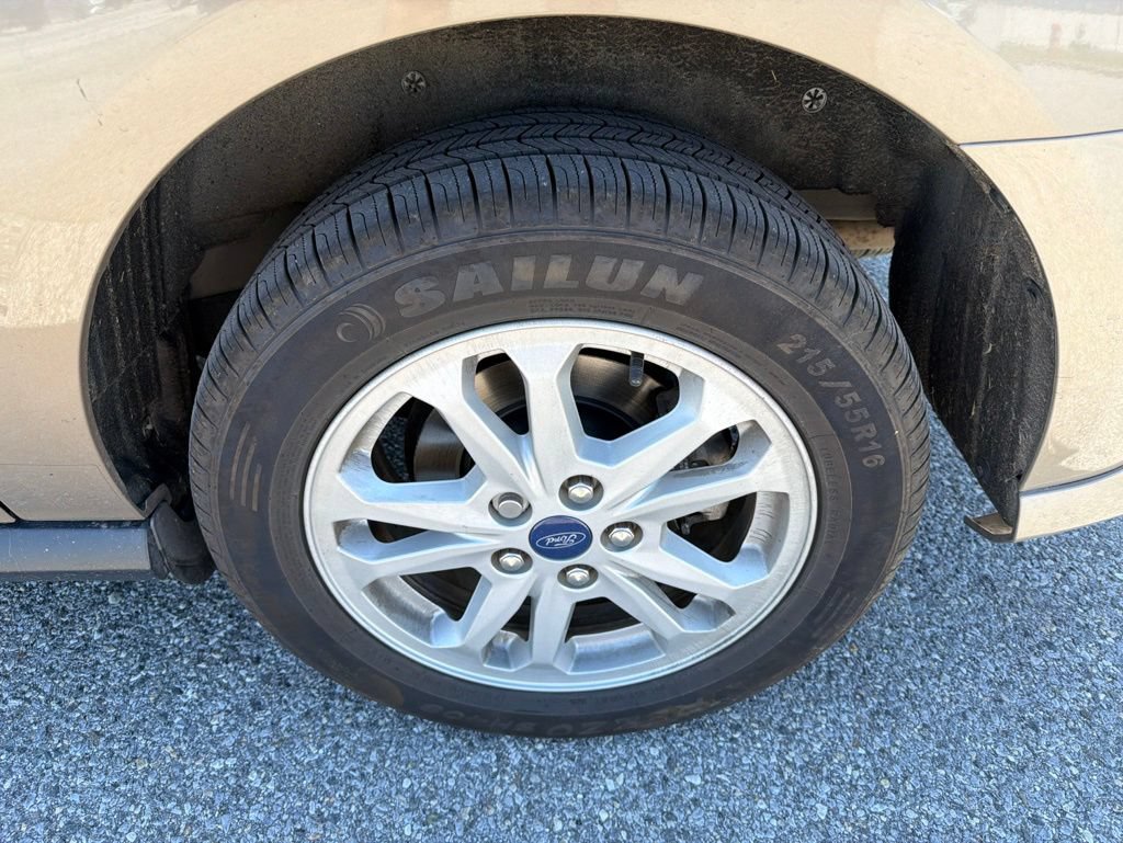 Used 2020 Ford Transit Connect XLT FWD image 11