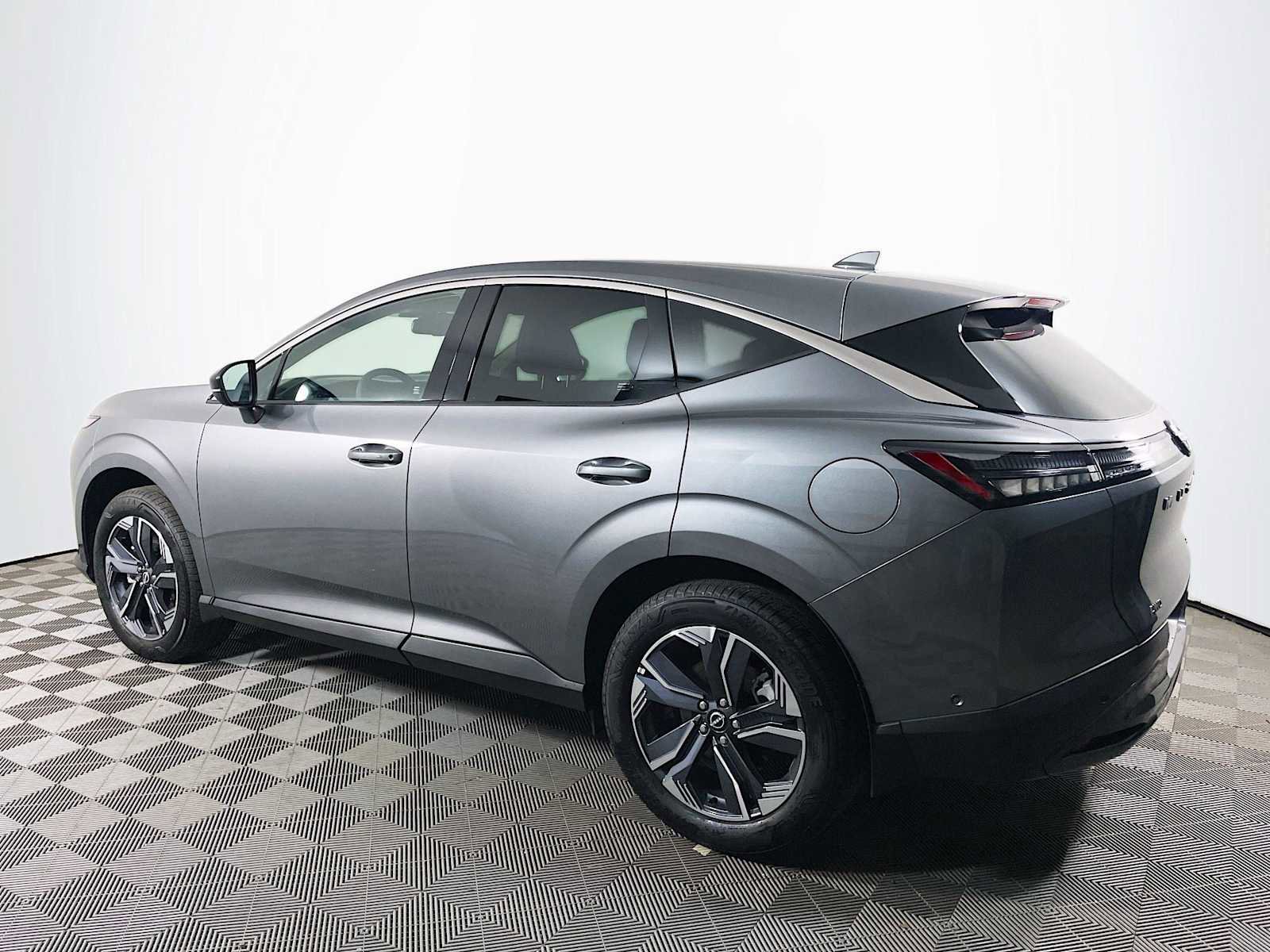 Used 2025 Nissan Murano SL w/ Cargo Package image 6
