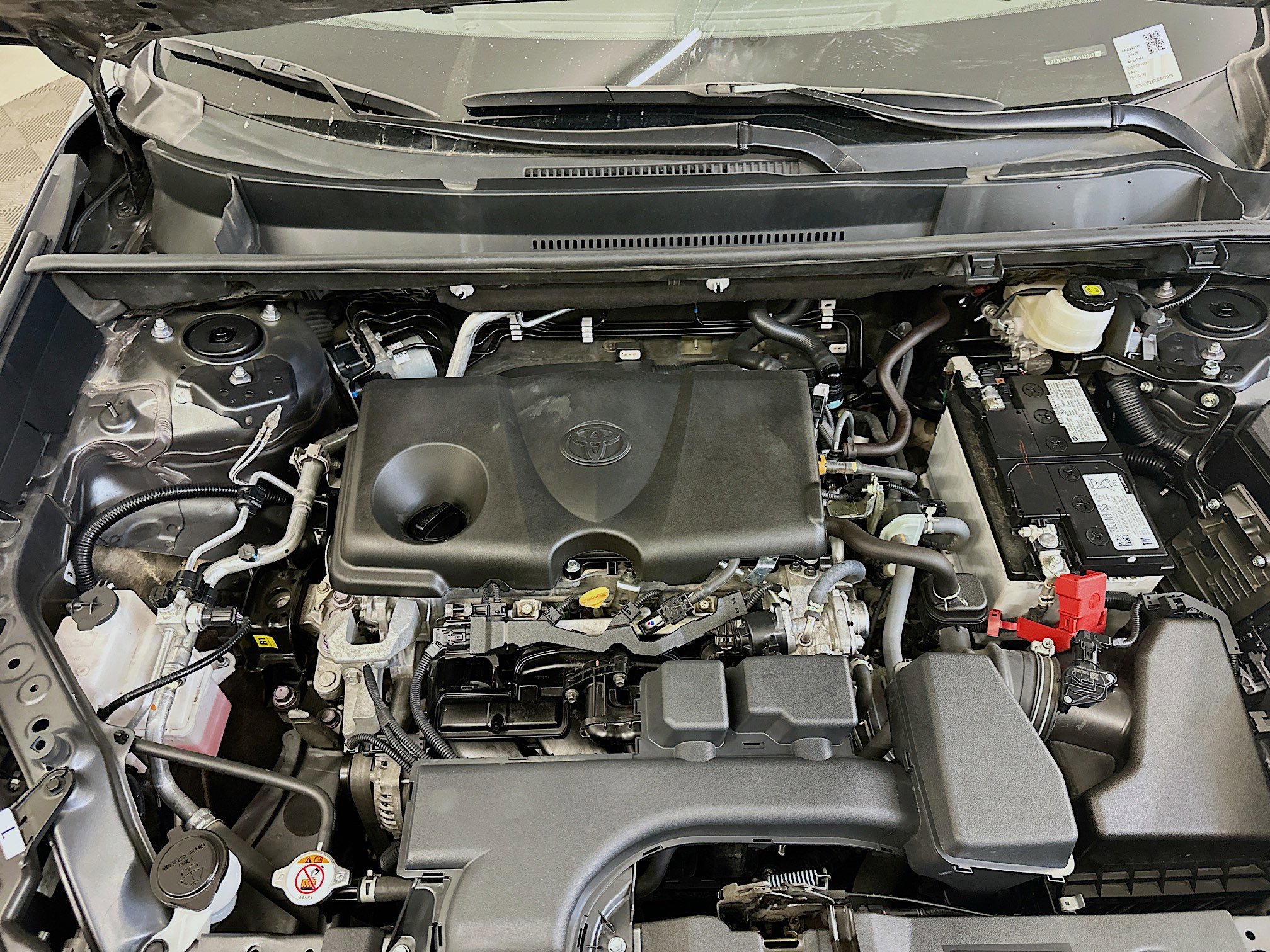 Used 2024 Toyota RAV4 LE image 33