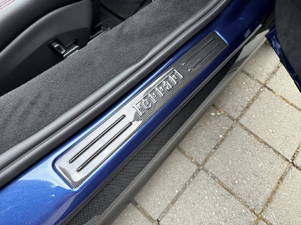Used 2024 Ferrari 296 GTS RWD image 30