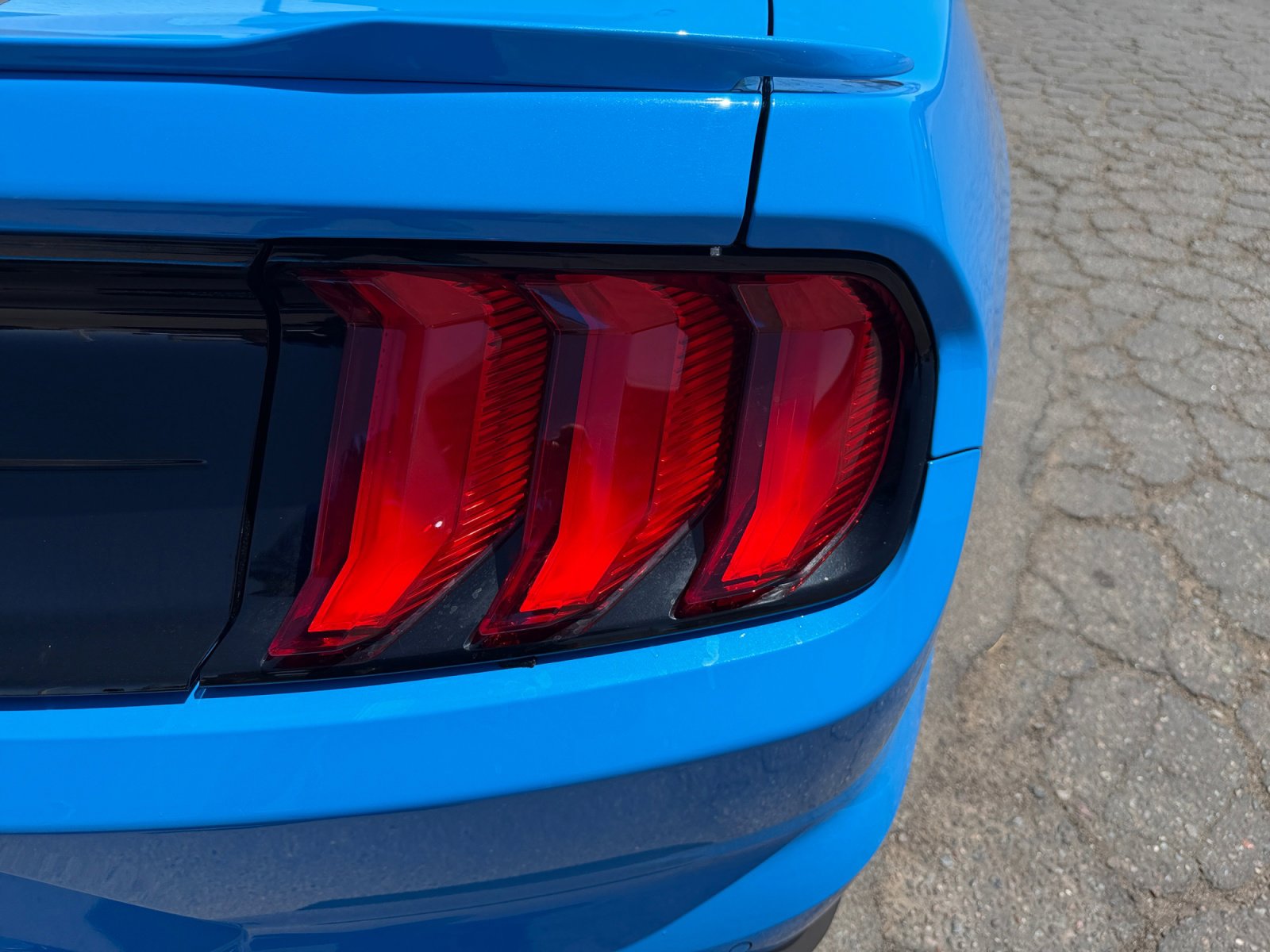 Certified 2022 Ford Mustang Premium w/ 2.3L High Performance Package RWD image 31