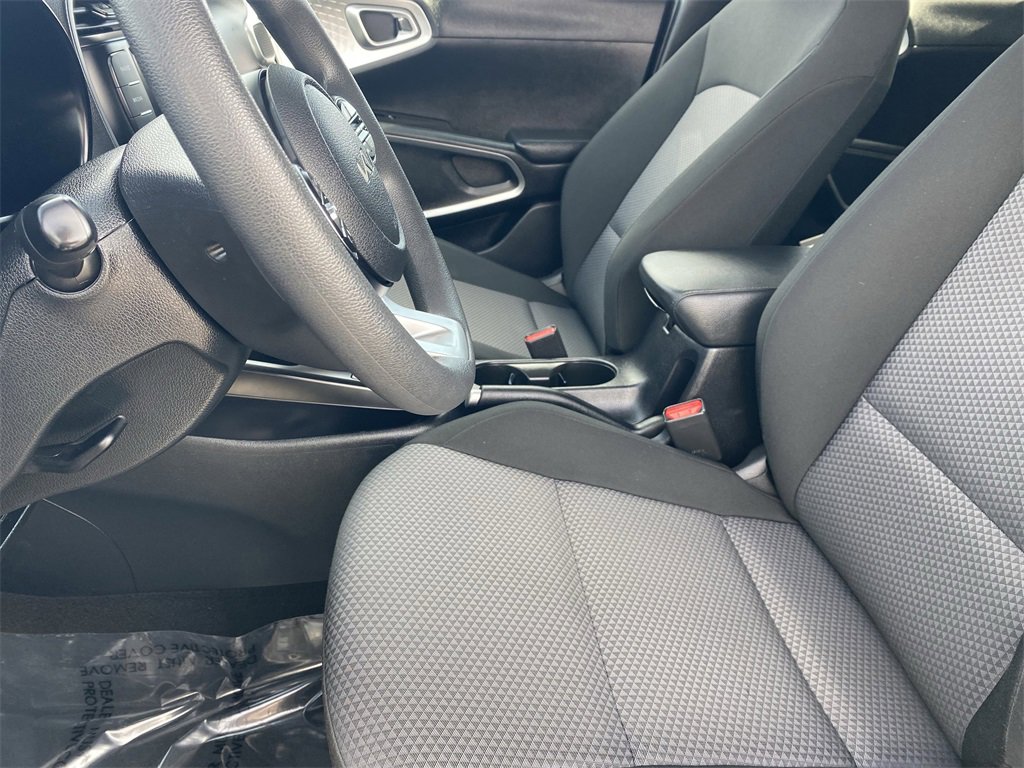 Used 2024 Kia Soul LX w/ Option Group 015 image 20