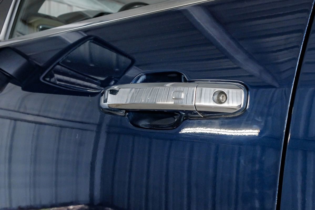 Used 2021 Chevrolet Silverado 3500 High Country image 42