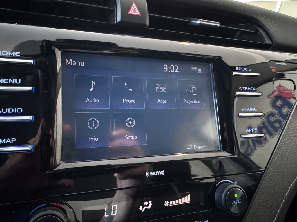 Used 2020 Toyota Camry SE w/ Carpet Mat Package AWD/4WD image 18