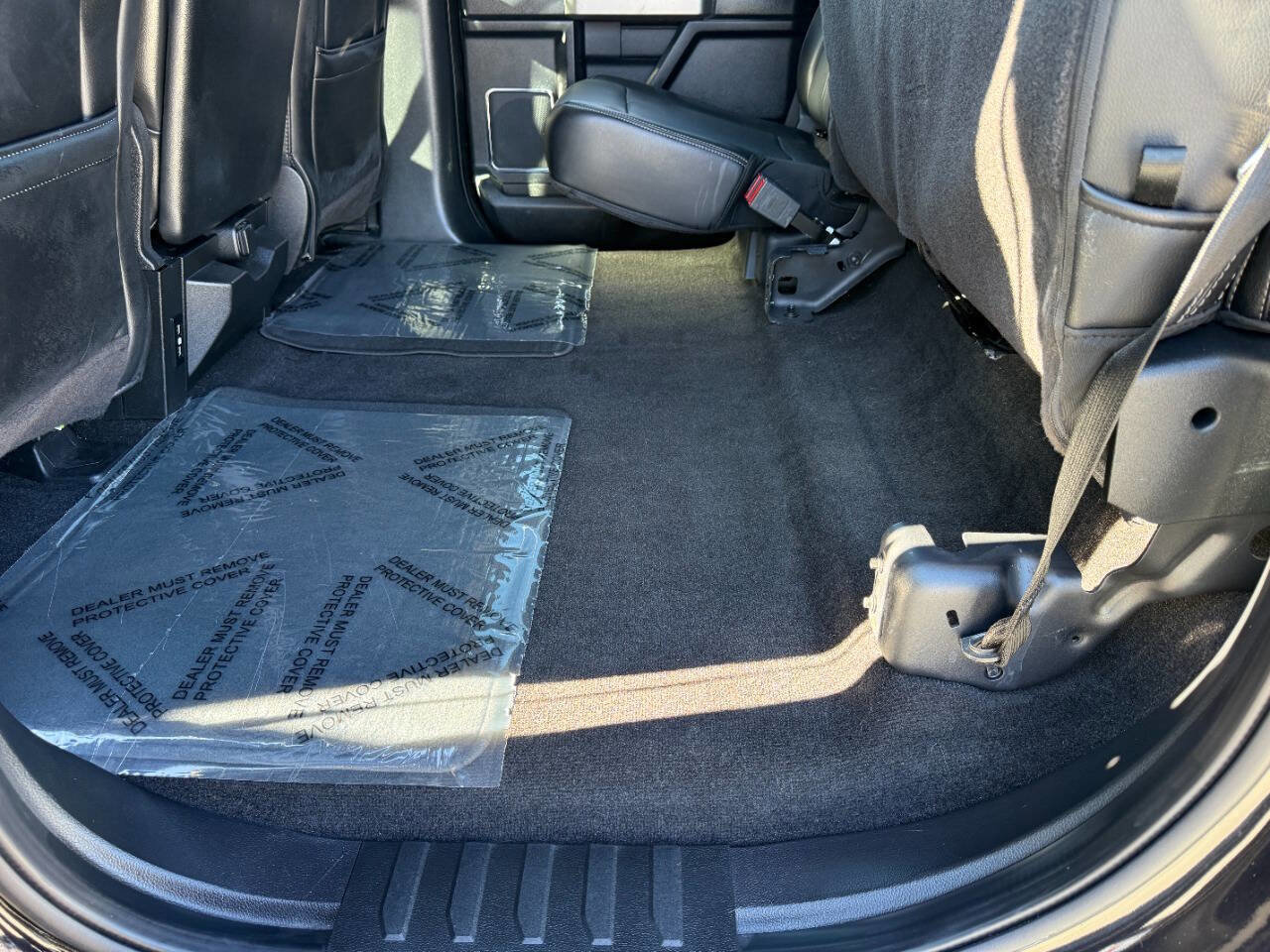 Used 2020 Ford F150 Lariat w/ Max Trailer Tow Package image 22