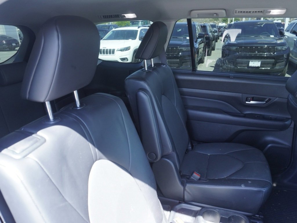 Used 2024 Toyota Grand Highlander XLE image 22