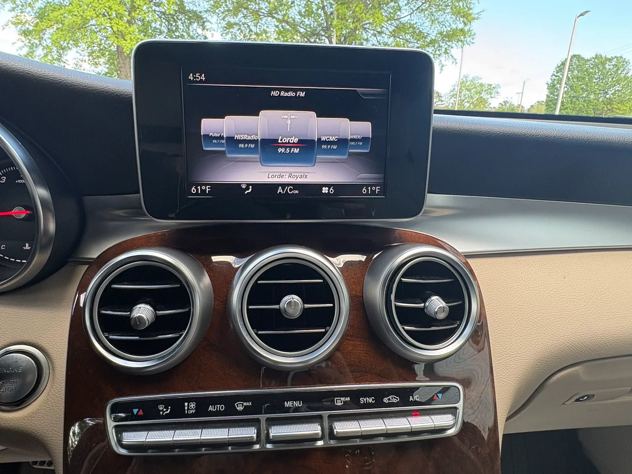 Used 2018 Mercedes-Benz GLC 300 4MATIC image 36