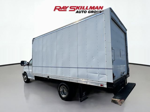 Used 2019 GMC Savana 3500 Extended w/ Power Convenience Package image 5