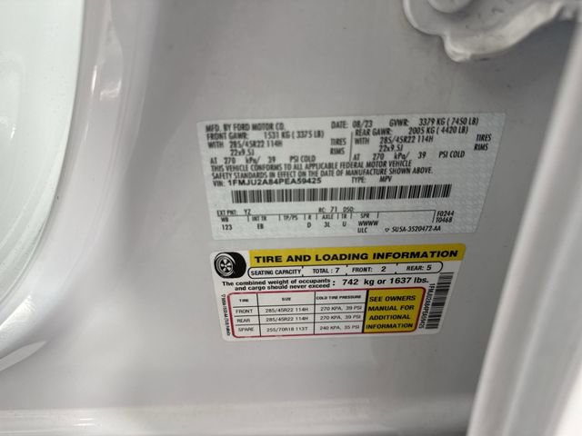 Used 2023 Ford Expedition Limited image 36