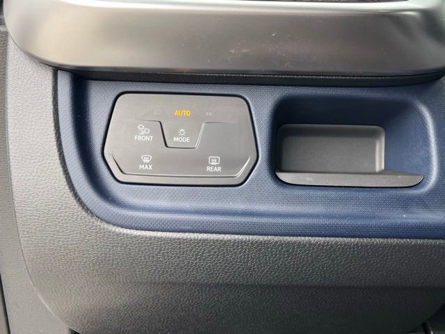 Certified 2025 Volkswagen ID. Buzz Pro S image 38