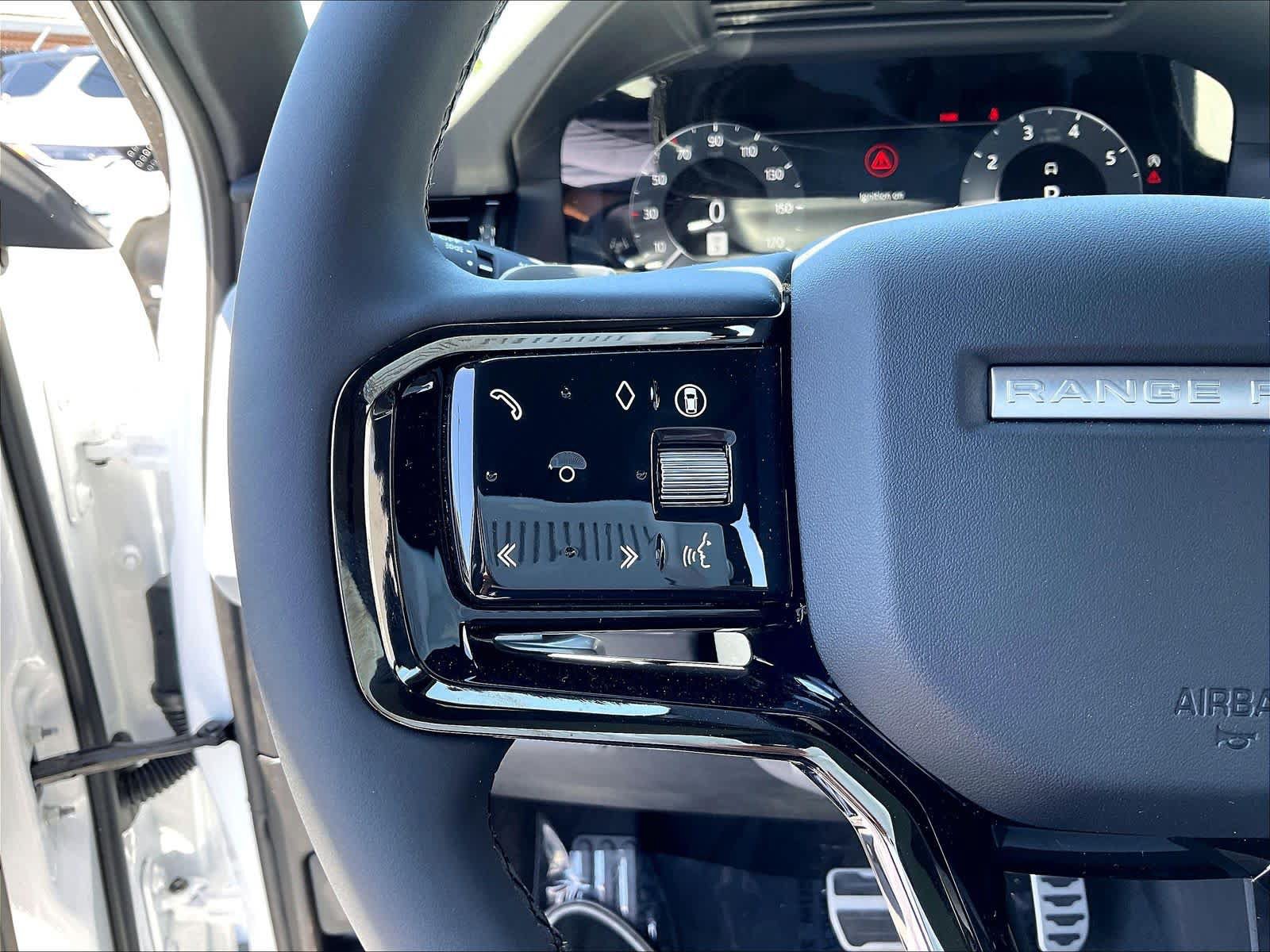 New 2026 Land Rover Range Rover Evoque Hoxton AWD/4WD image 17