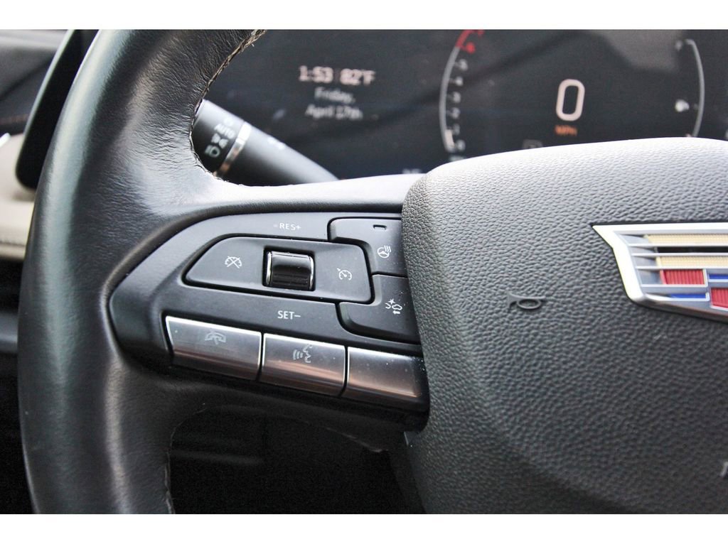 Used 2024 Cadillac XT4 Luxury w/ Cold Weather Package FWD image 15