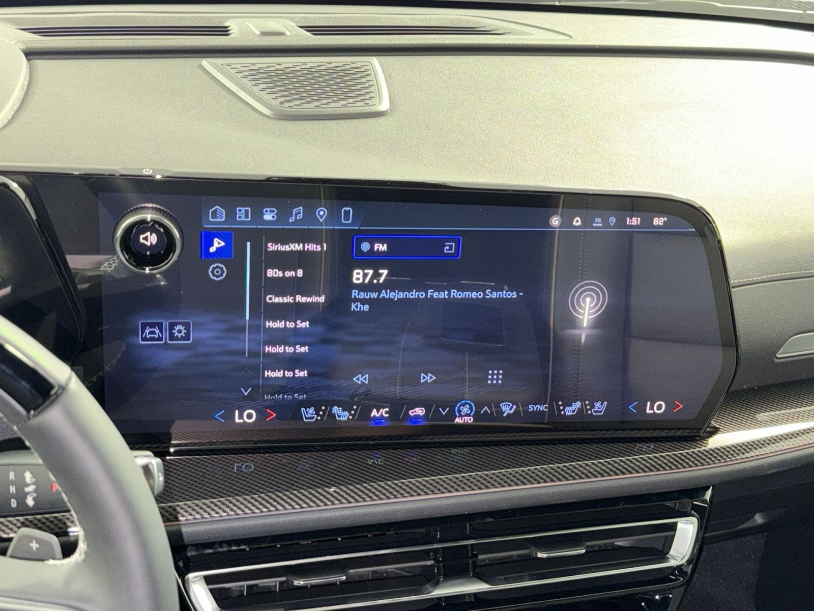 New 2026 Chevrolet Traverse High Country FWD image 18