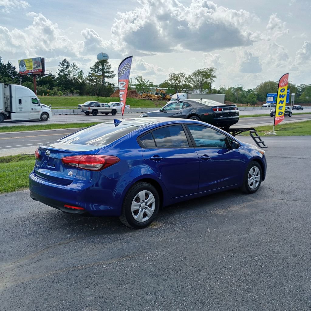 Used 2017 Kia Forte LX FWD image 5