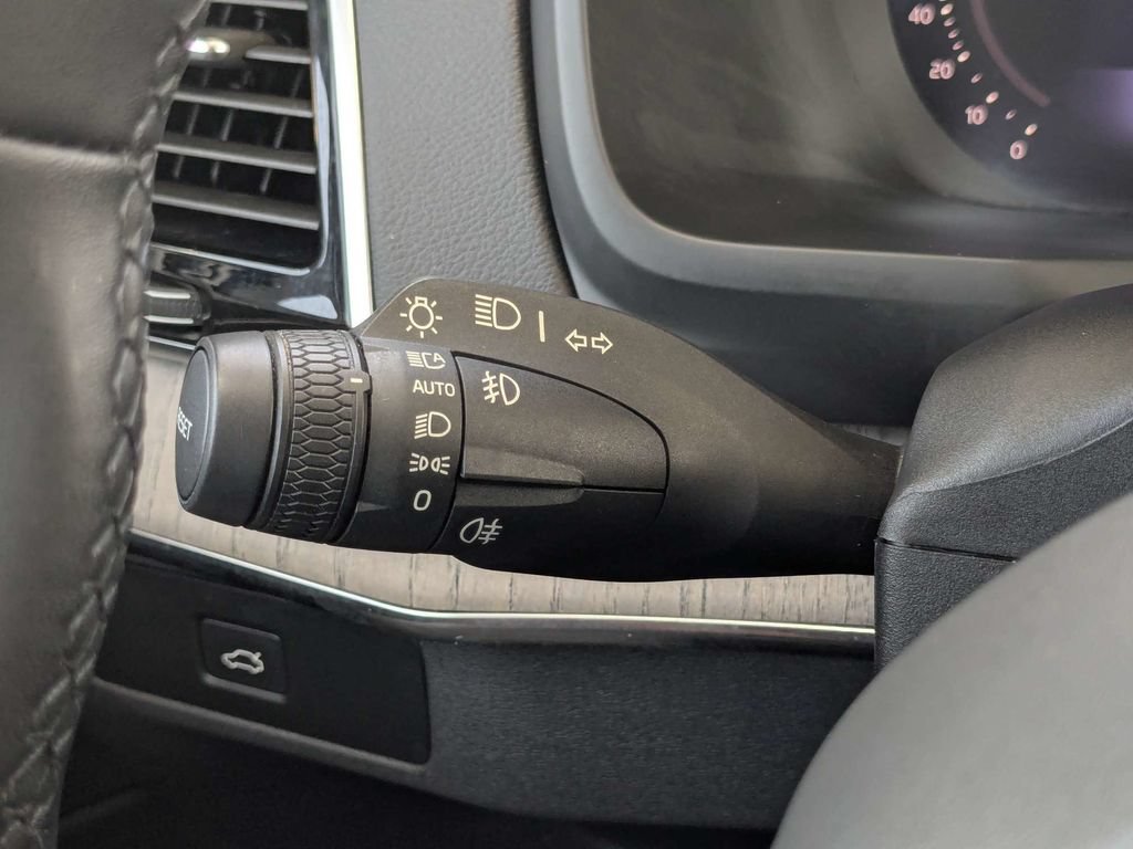 Certified 2023 Volvo XC90 B6 Ultimate AWD/4WD image 37