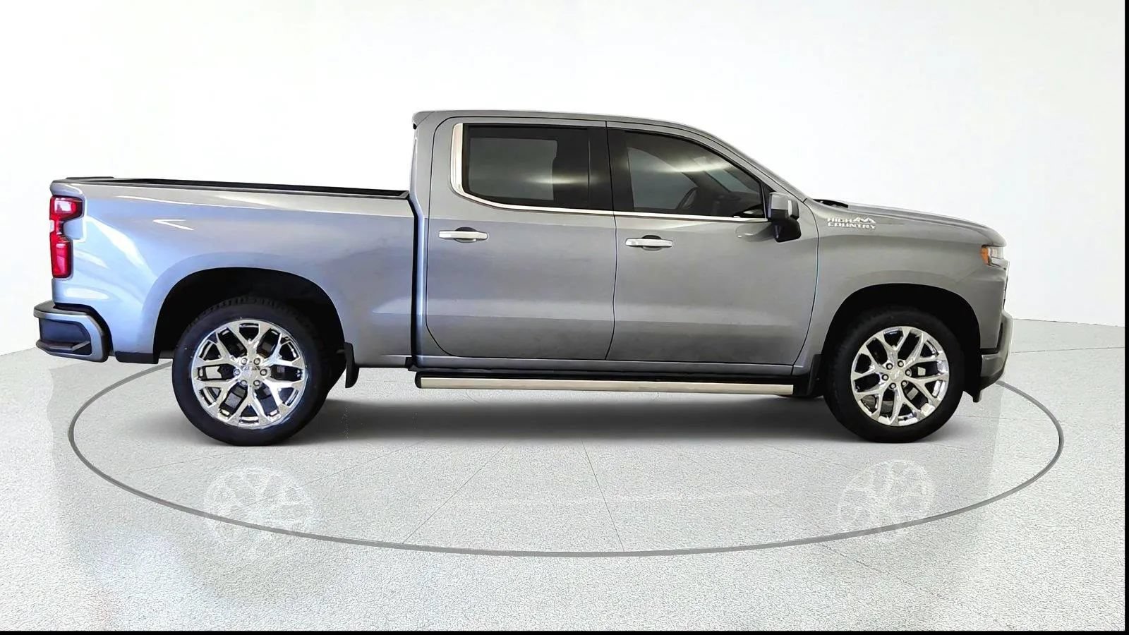 Used 2021 Chevrolet Silverado 1500 High Country w/ Technology Package AWD/4WD image 10
