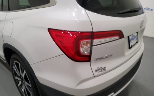 Used 2021 Honda Pilot Touring image 12