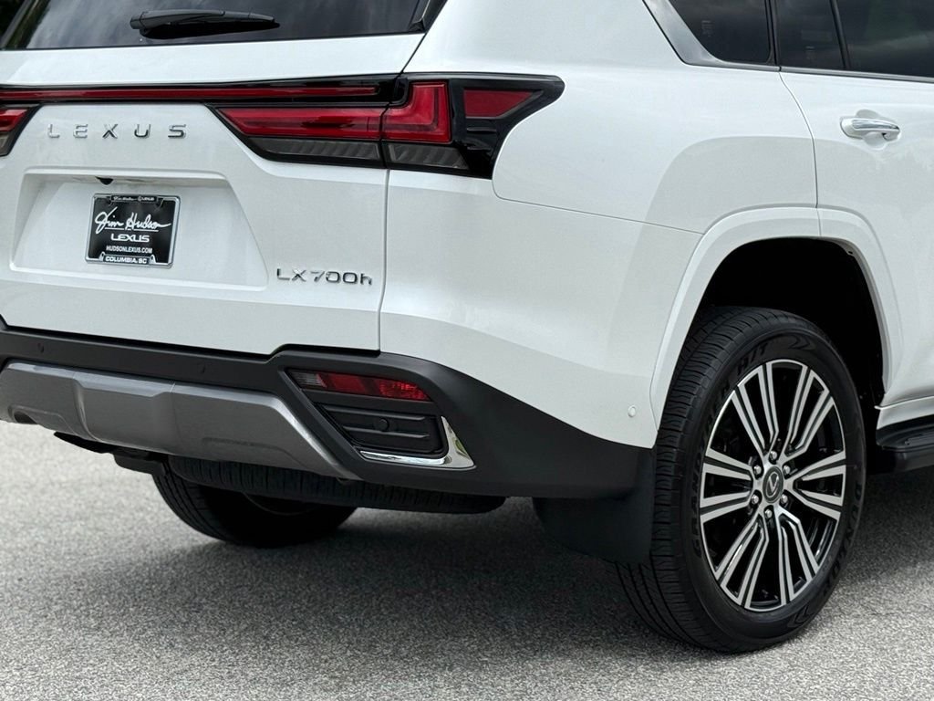 Certified 2026 Lexus LX 700h Luxury AWD/4WD image 16