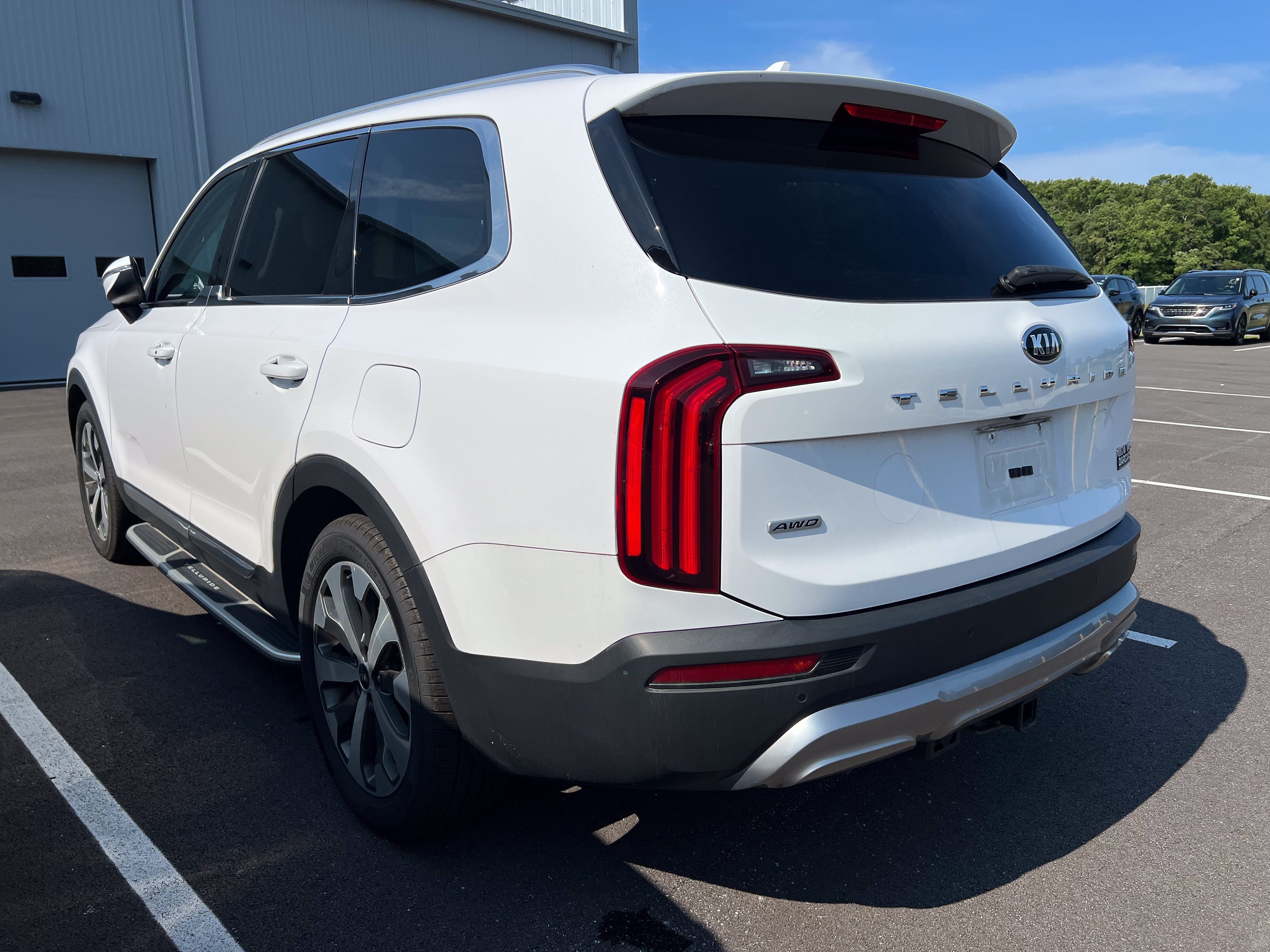 Used 2021 Kia Telluride EX w/ EX Premium Package AWD/4WD image 2