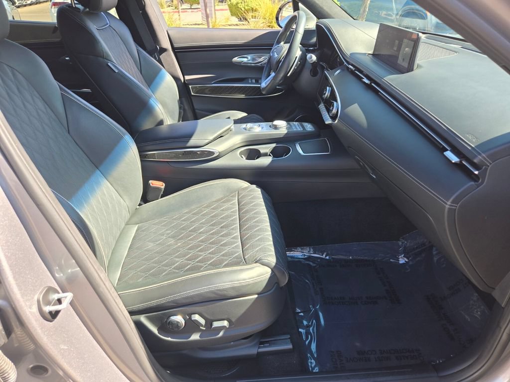 Used 2024 Genesis GV70 3.5T Sport w/ Sport Prestige Package AWD/4WD image 18