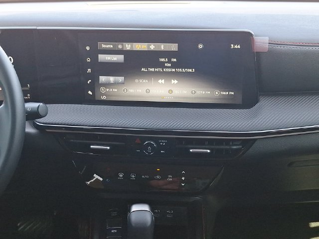Certified 2025 Nissan Kicks SR w/ Illumination Package FWD image 20