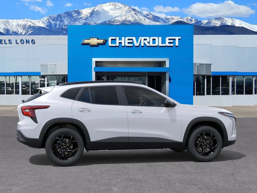 New 2026 Chevrolet Trax LT w/ Midnight Edition FWD image 5