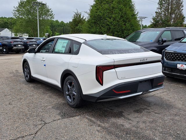 New 2026 Kia K4 FWD image 6