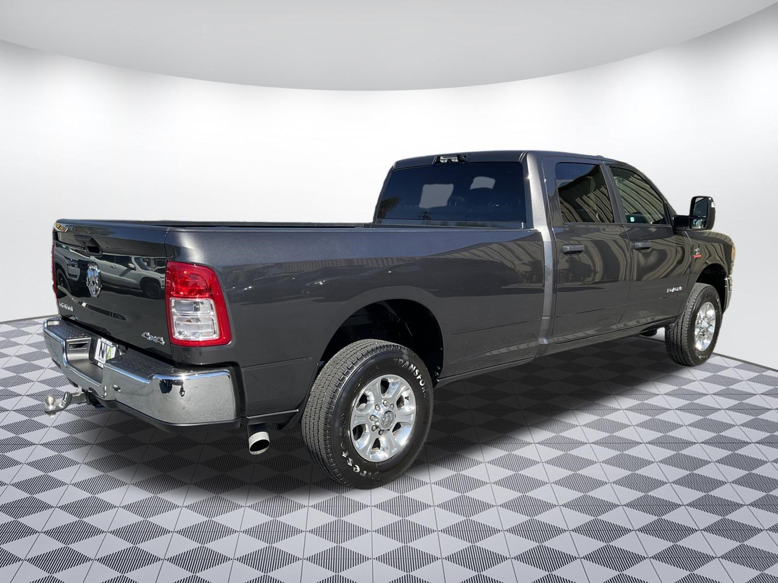 Used 2024 RAM 3500 Big Horn image 3