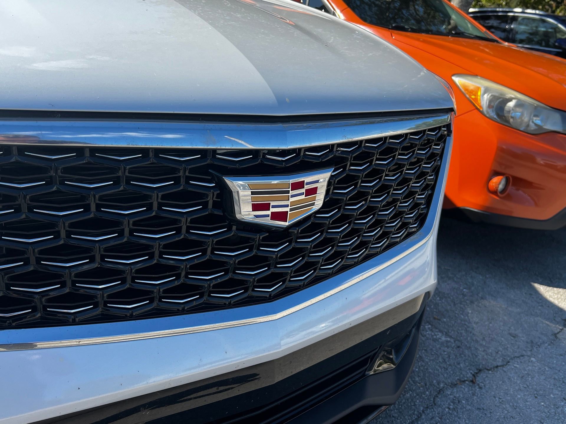 Used 2024 Cadillac XT4 Premium Luxury w/ Technology Package image 8