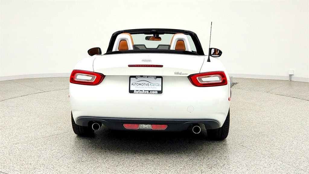 Used 2018 FIAT 124 Spider Lusso w/ Navigation & Sound Group RWD image 6