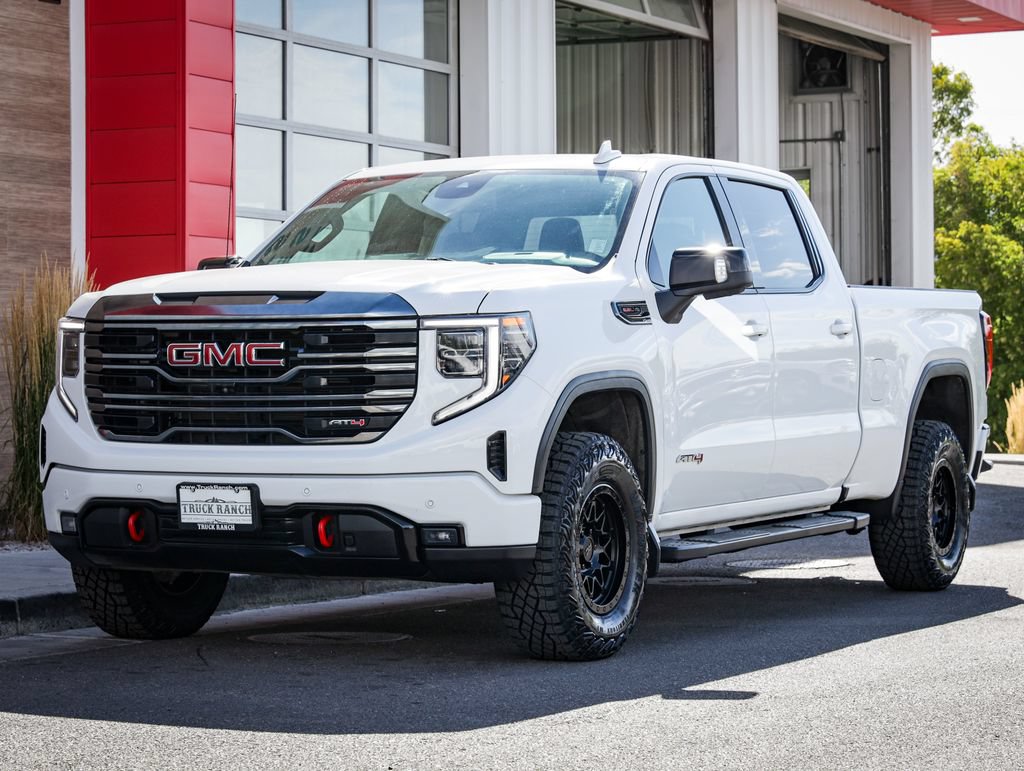 Used 2023 GMC Sierra 1500 AT4 w/ AT4 Preferred Package AWD/4WD image 8