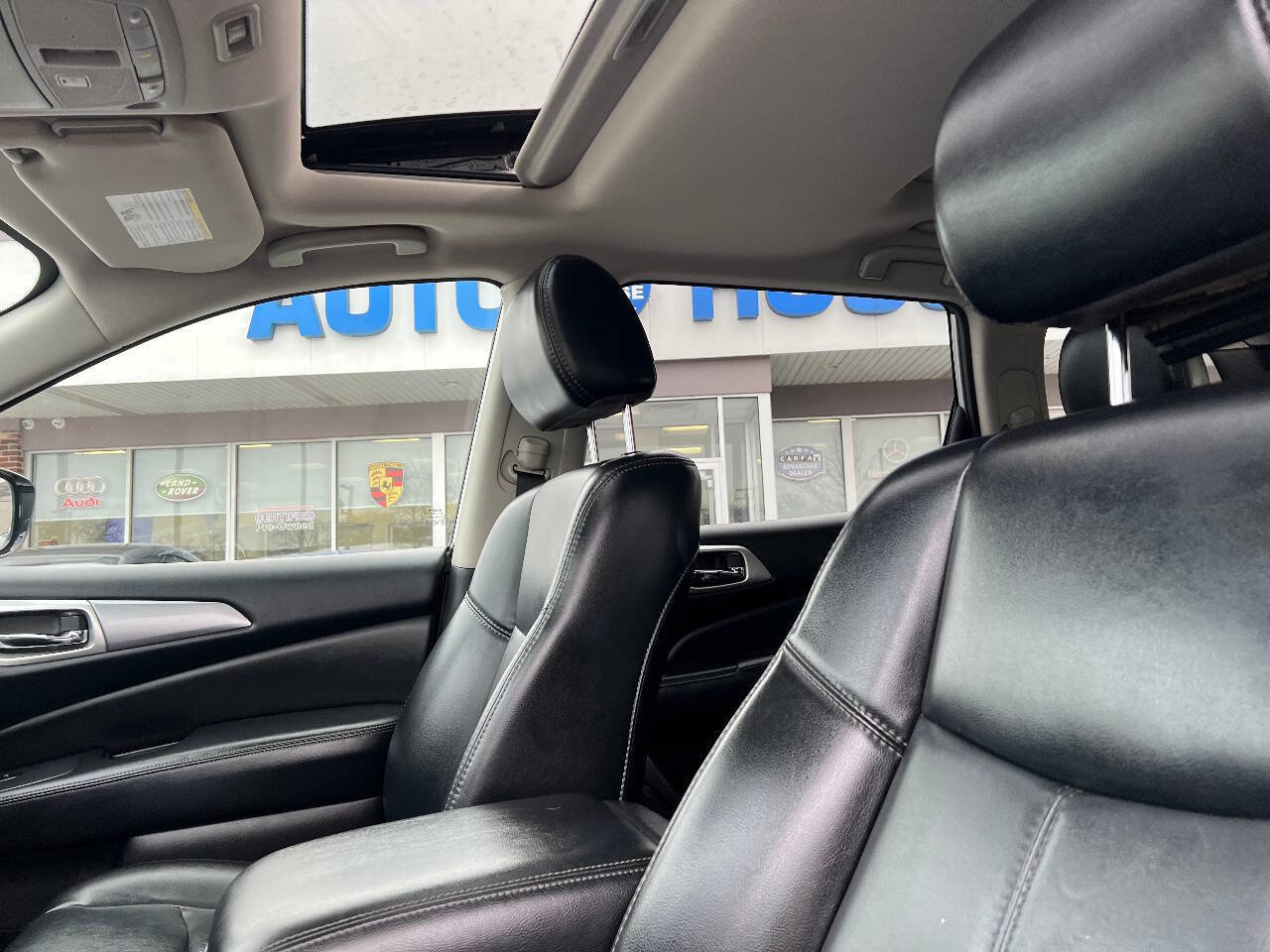 Used 2017 Nissan Pathfinder SL w/ SL Premium Package image 17