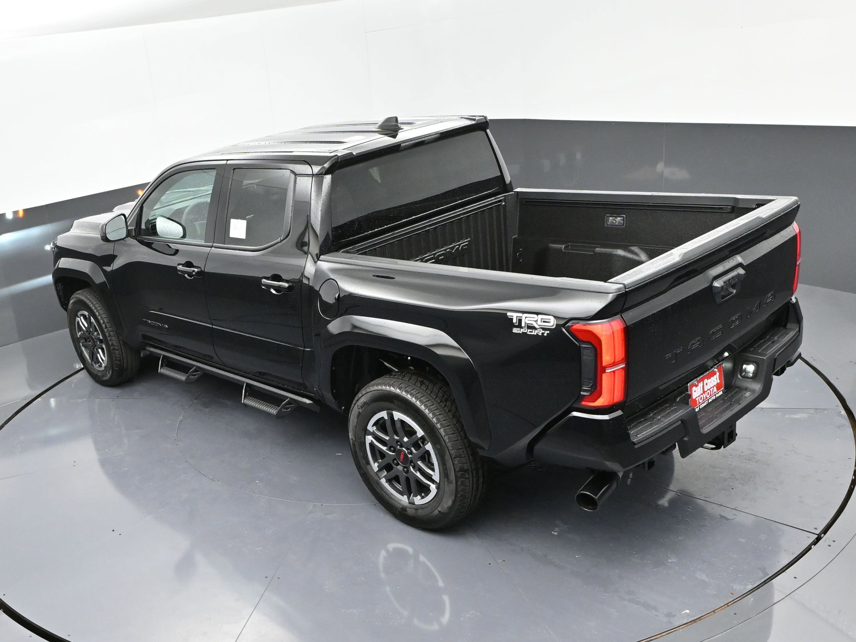 Certified 2025 Toyota Tacoma TRD Sport image 35