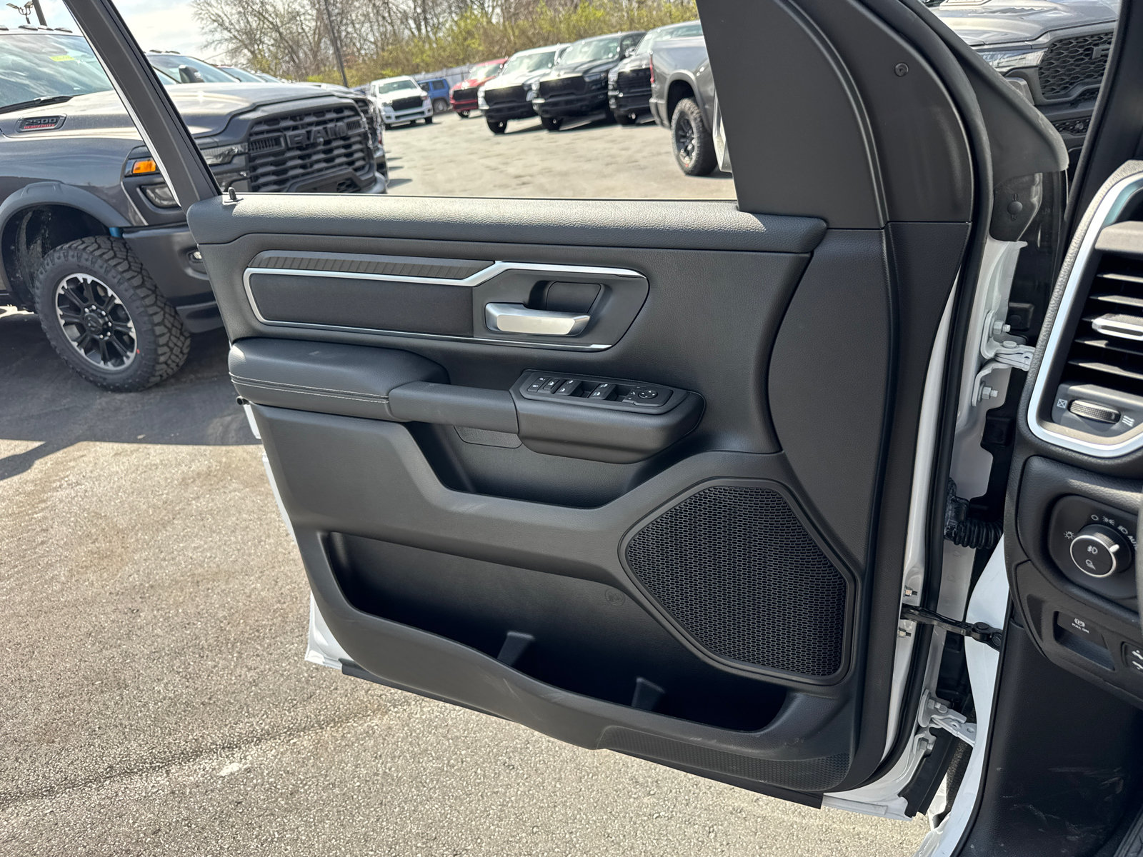 New 2026 RAM 1500 Big Horn AWD/4WD image 18