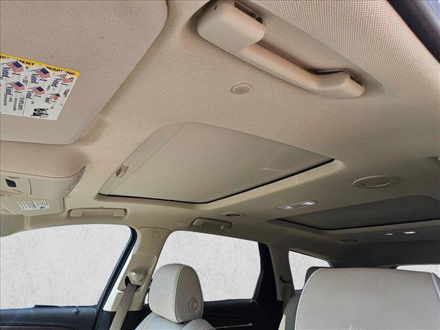 Used 2023 Buick Enclave Avenir w/ Avenir Technology Package FWD image 15