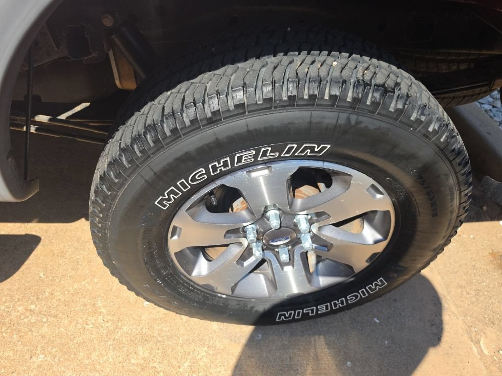 Used 2014 Ford F150 FX4 w/ Equipment Group 402A Luxury AWD/4WD image 16
