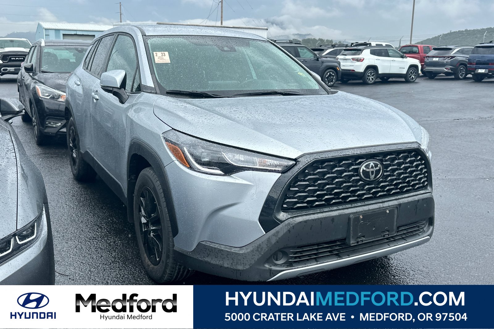 Used 2022 Toyota Corolla Cross LE AWD/4WD image 1