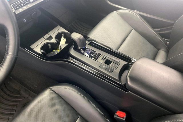 Used 2024 Toyota Prius Limited w/ Limited Premium Package FWD image 17