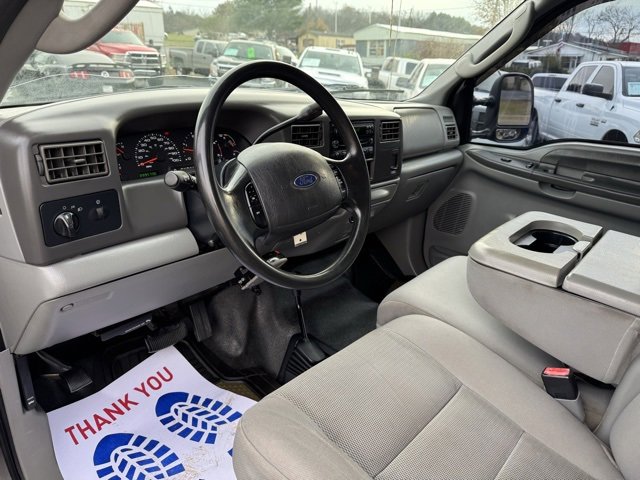Used 2004 Ford F350 XLT image 10