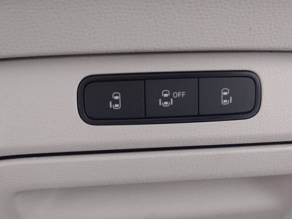 New 2025 Volkswagen ID. Buzz 1st Edition image 42