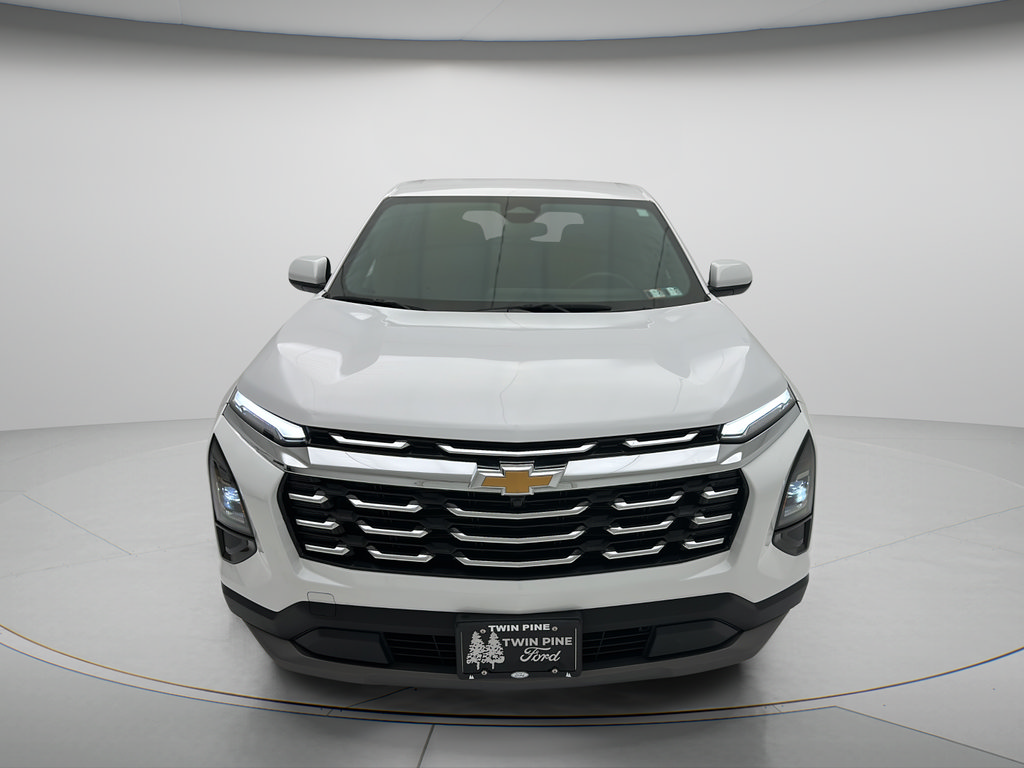 Used 2025 Chevrolet Equinox LT AWD/4WD image 2