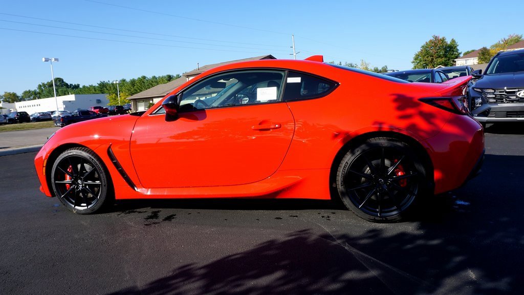 New 2025 Toyota GR86 Premium image 9